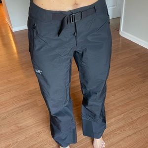 Arc’teryx Women’s GORE-TEX Snowboarding/Ski Pants
